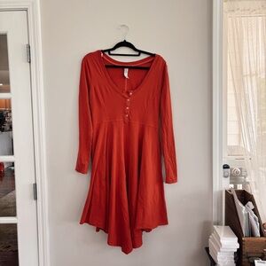 fp beach (free people) asymmetrical hem henley dress